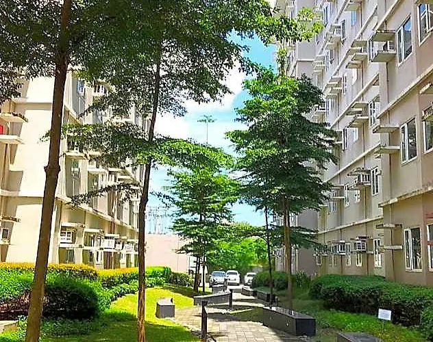 Trees Residences La Hotel Manila